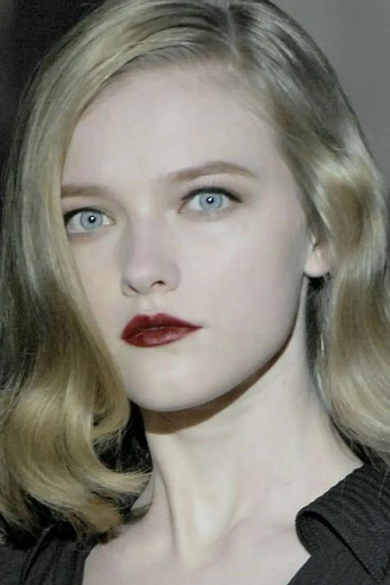 Caroline Trentini portrait image