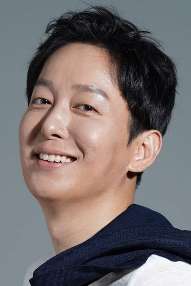 Lee Dong-jin portrait image