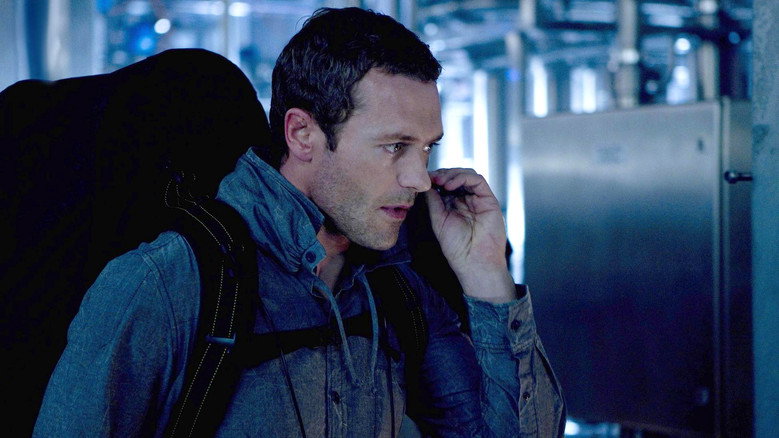 Still from Terra Nova - Season 1 Episode 1