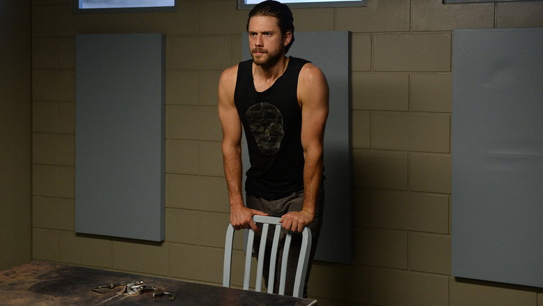 Still from Graceland - Season 3 Episode 6