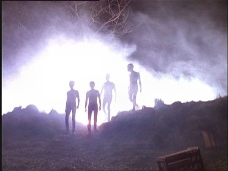 The X-Files S04E11 — El Mundo Gira episode still
