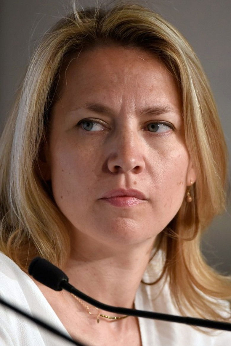 Alice Girard portrait image