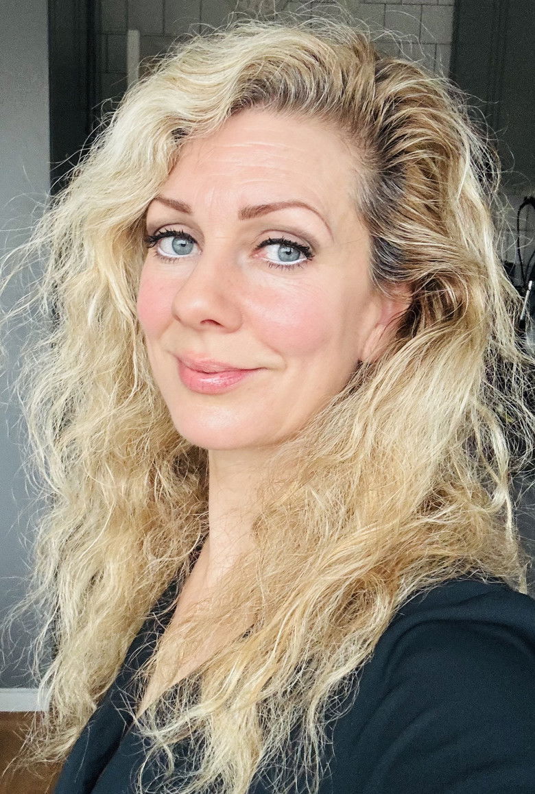 Christin Magdu portrait image