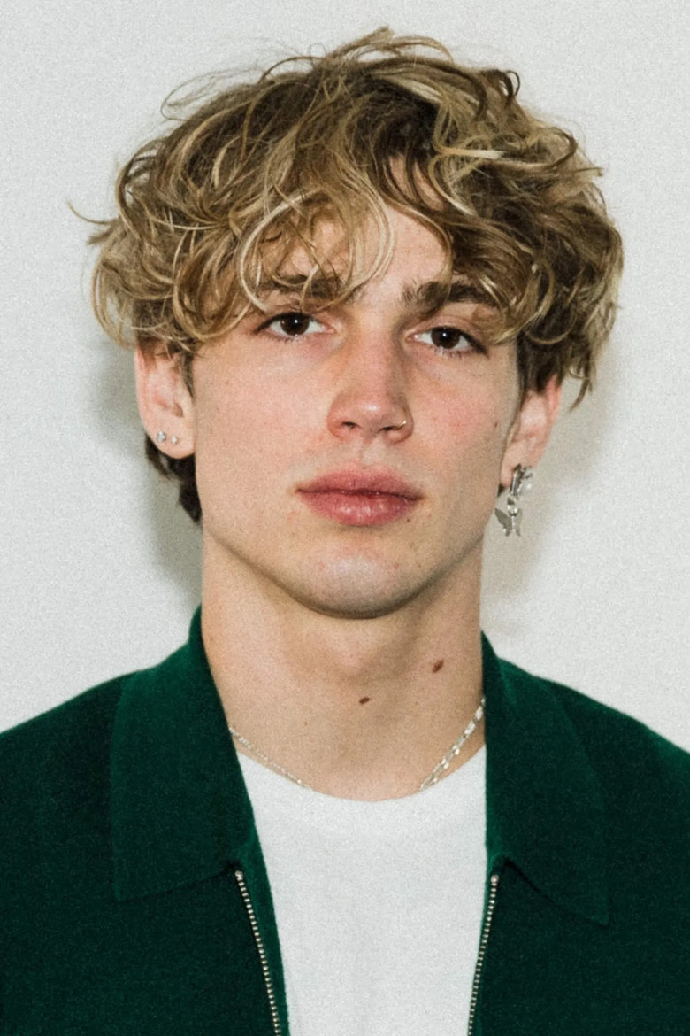 Vinnie Hacker portrait image