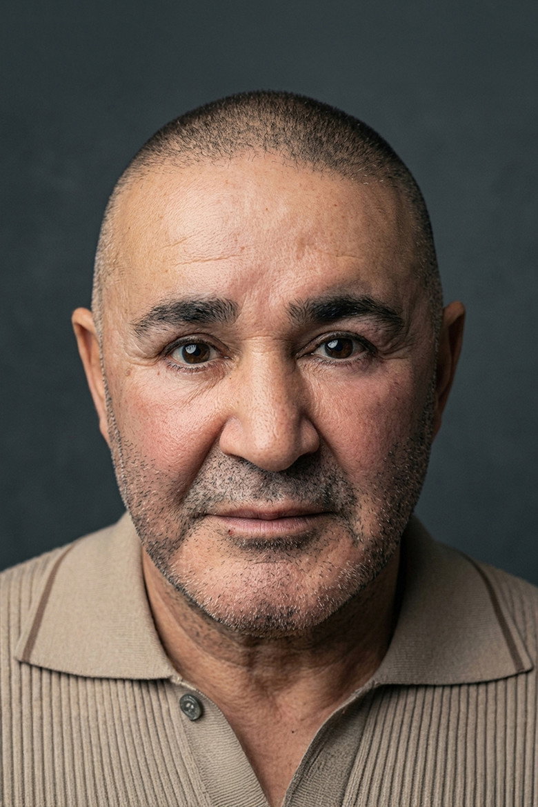 Şafak Sezer photo 2