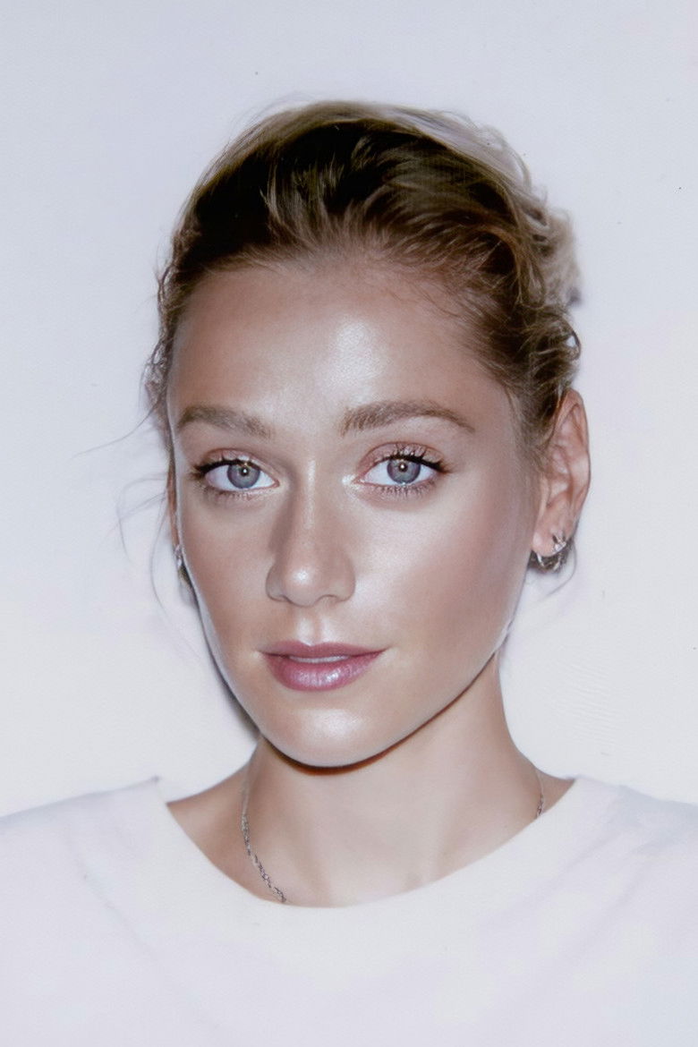 Emma Drobná portrait image