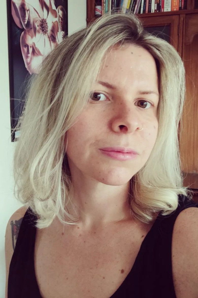 Thais Falcão portrait image