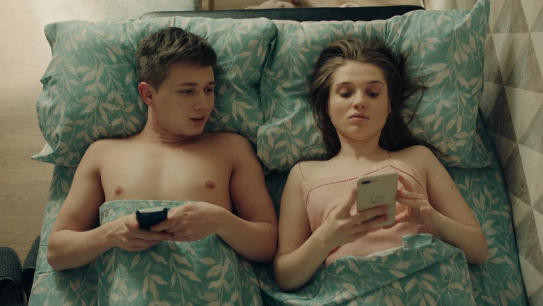 Still image for Family season 1 episode 19: Episode 19 Still image for Family season 1 episode 19: Episode 19