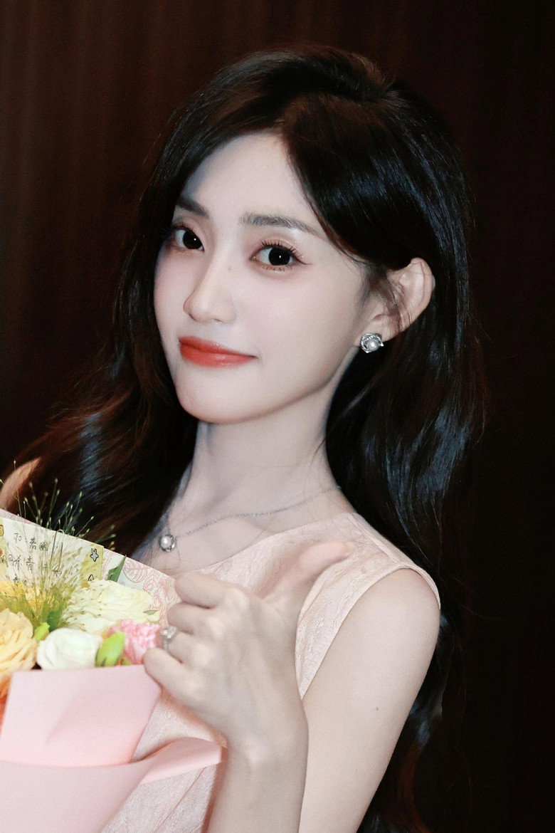 Zhang Ruoxi photo