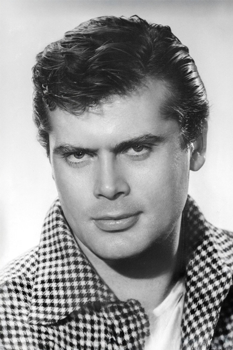Tamer Yiğit photo