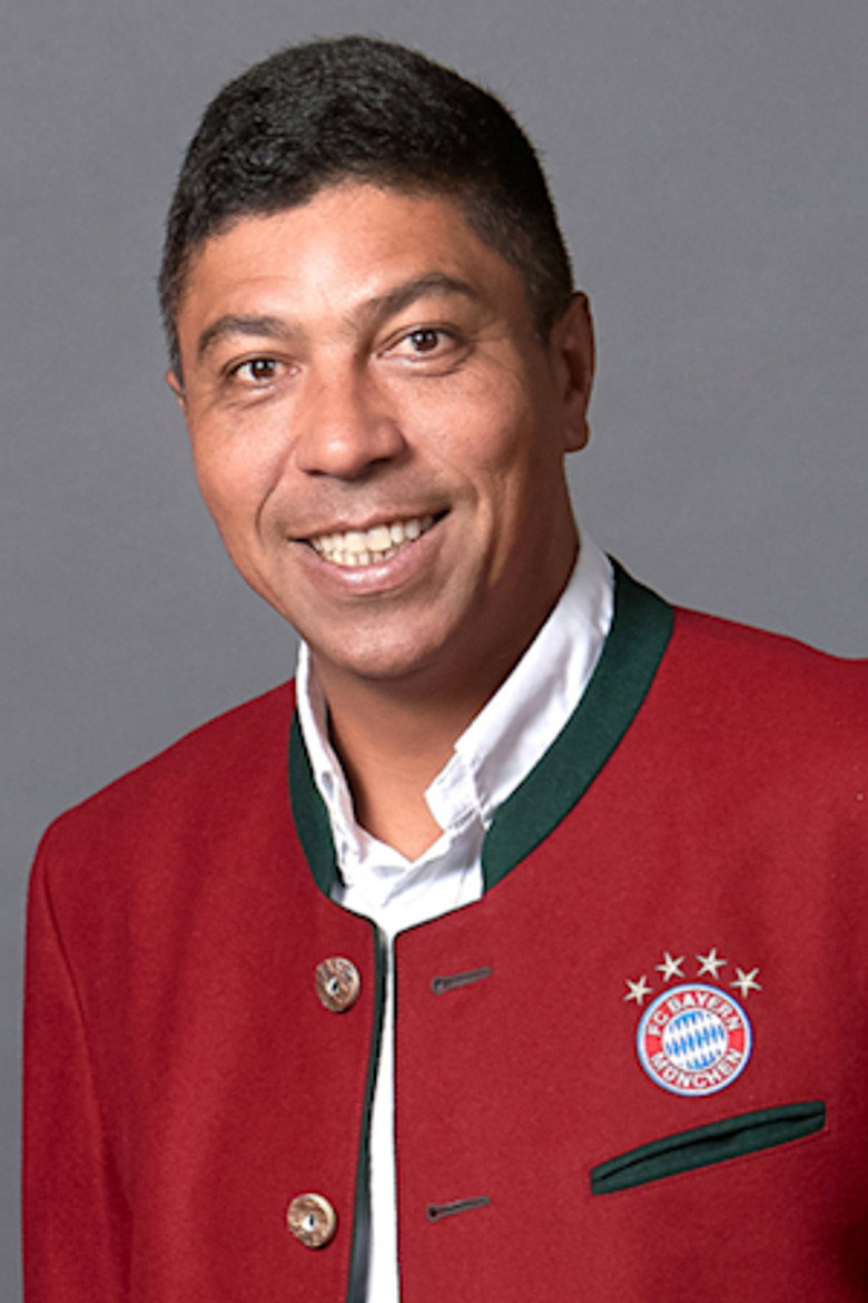 Giovane Élber portrait