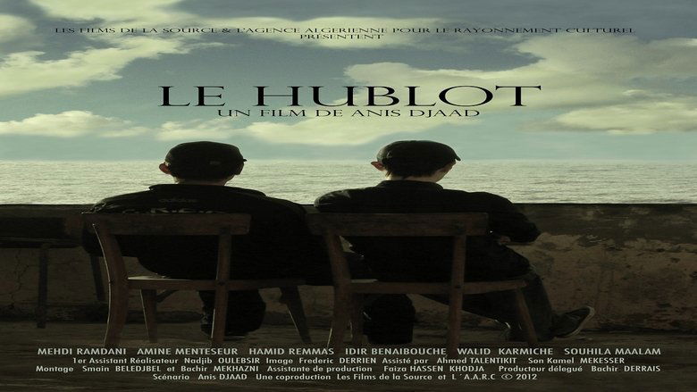 Le Hublot backdrop