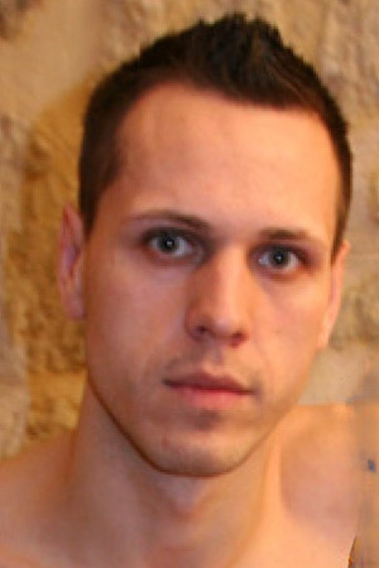 Ảnh Max Hudson