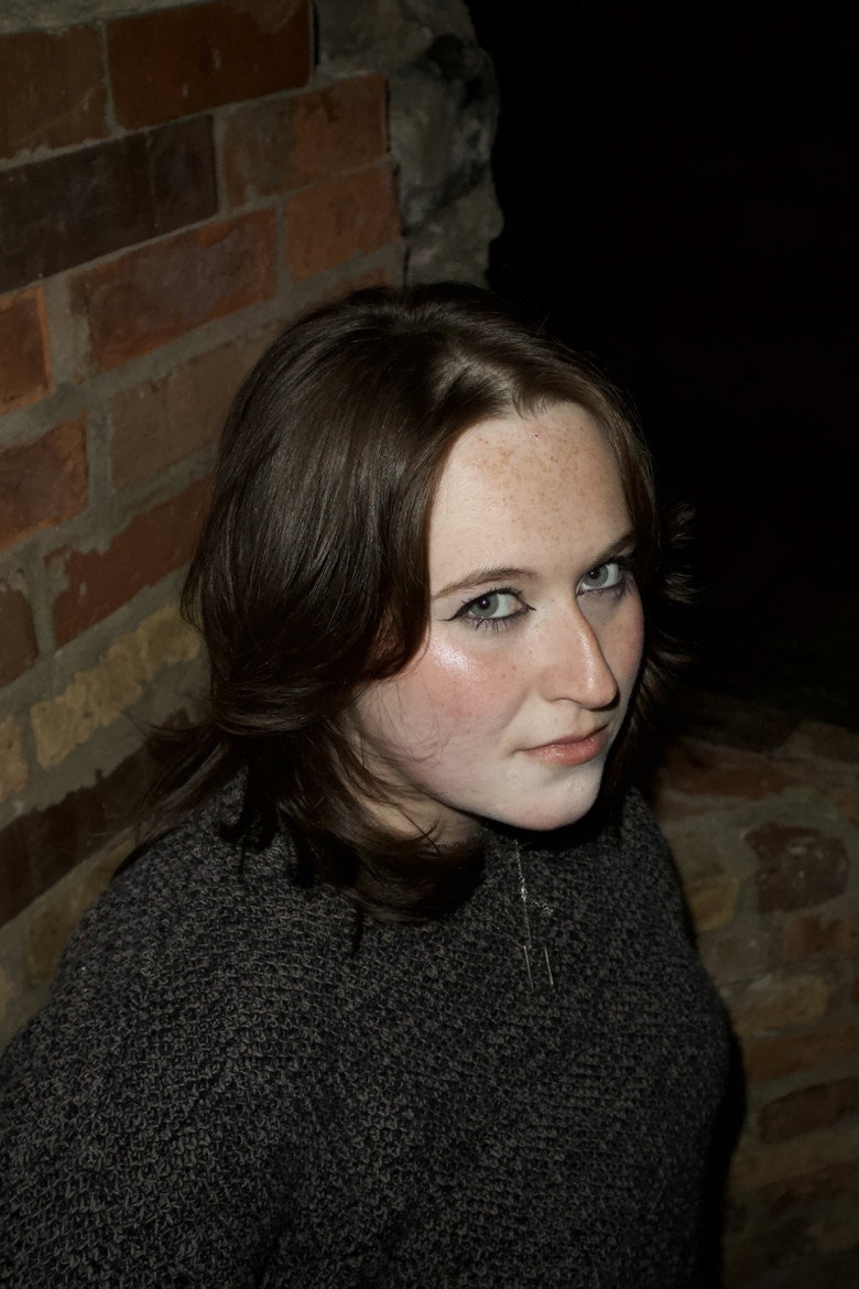 Emma Becker photo 1