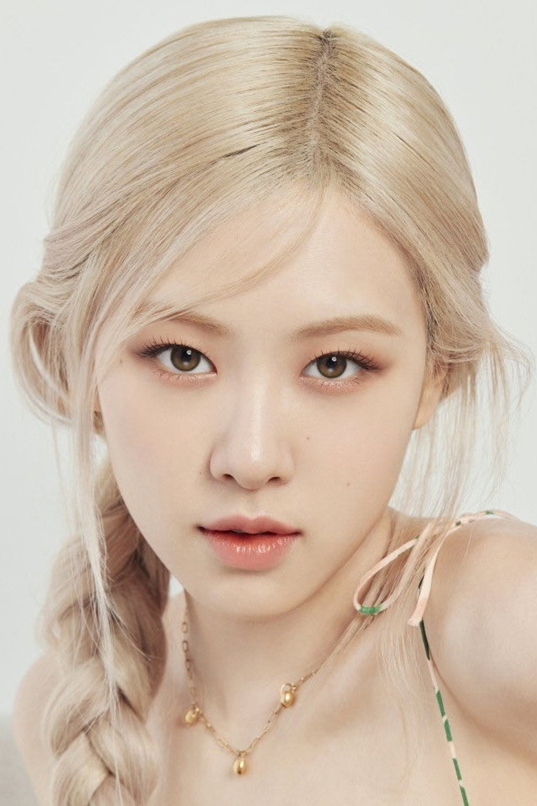 ROSÉ photo