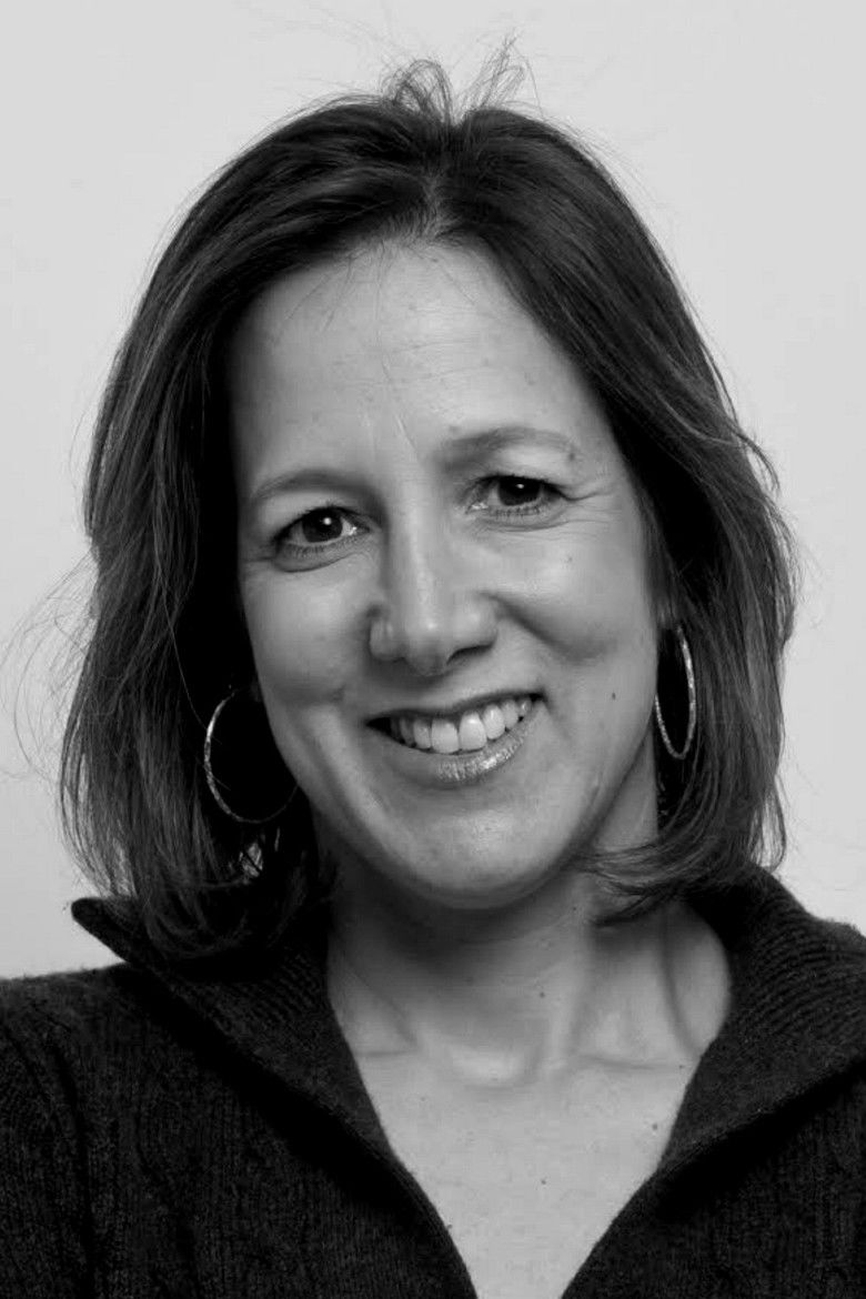 Robin Pogrebin portrait image