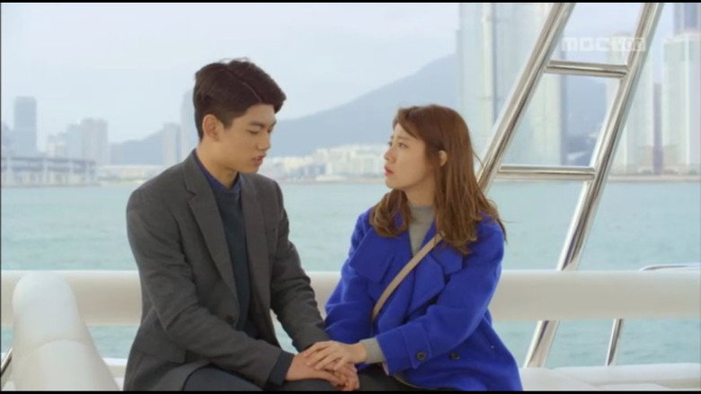Still from Shopaholic Louis - Season 1 Episode 12