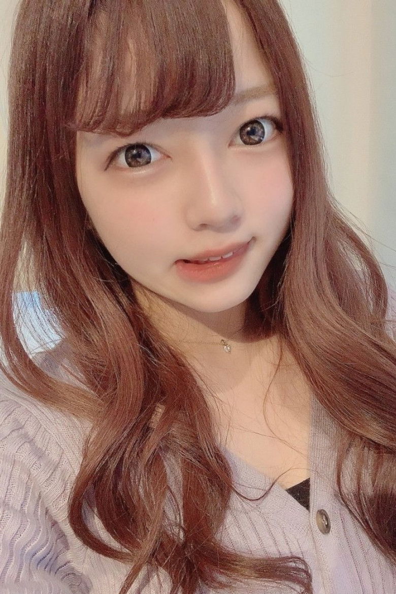 Imatge de 入学準備で学校指定販売店にやってきた胸の膨らみはじめの無知な女の子に盗撮イタズラ