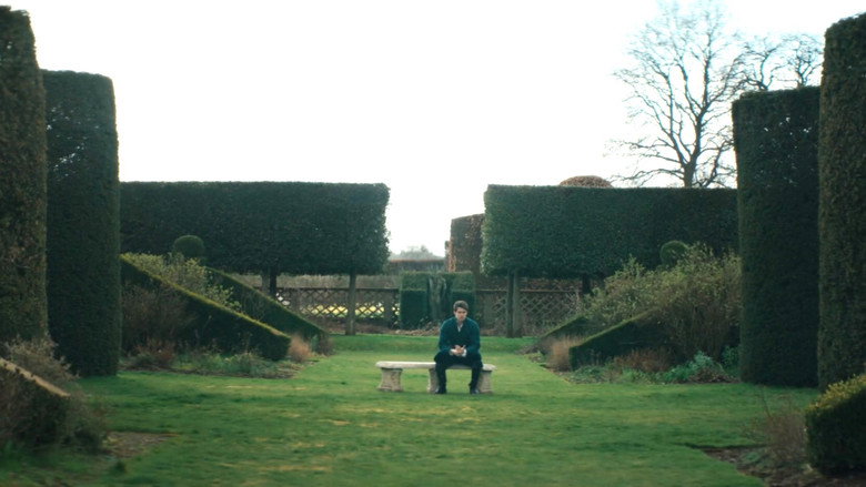 Still from Mary & George - Season 1 Episode 5