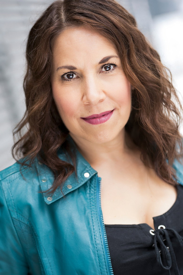 Dina Laura photo