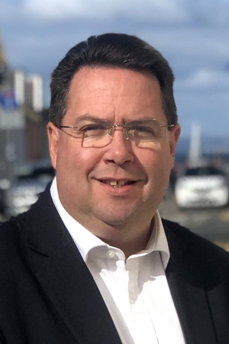Craig Hoy portrait