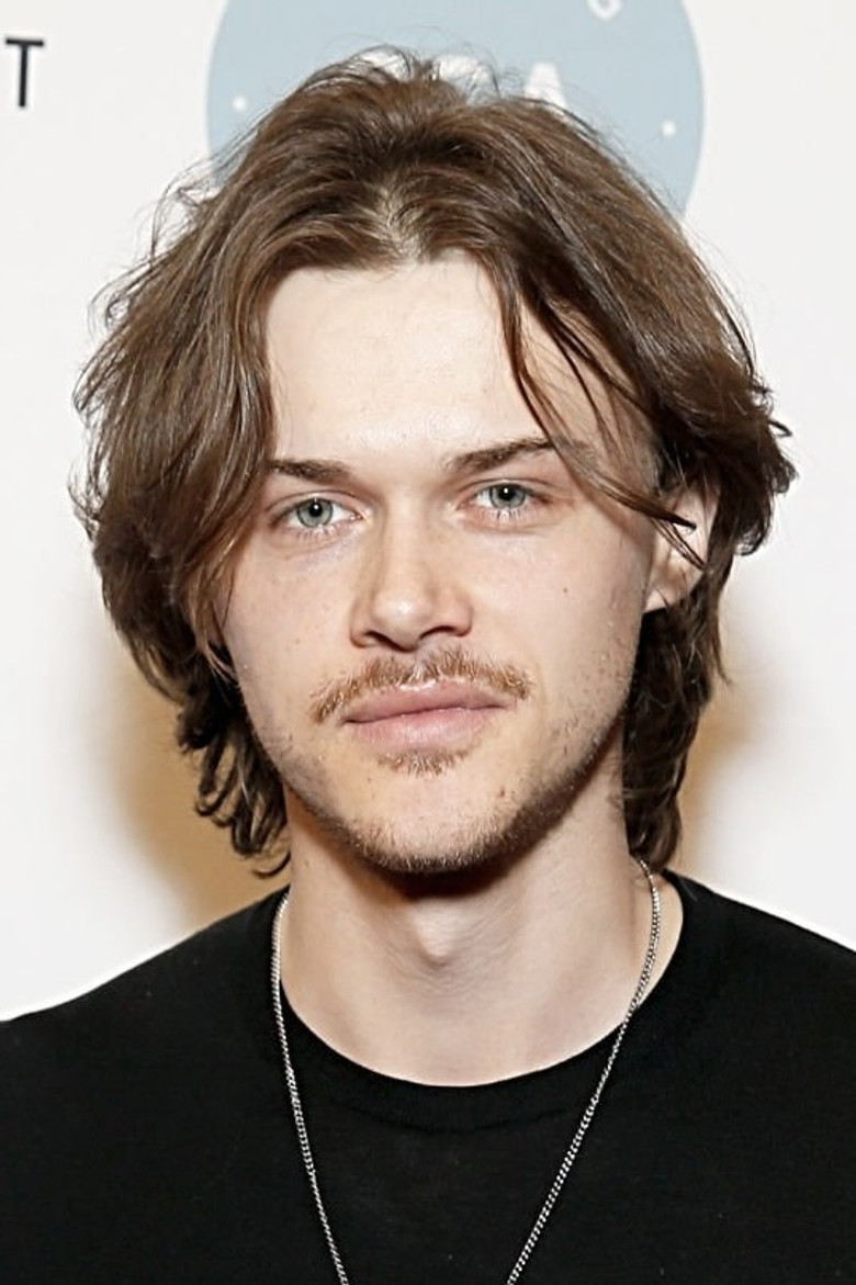 Christopher Briney photo 8