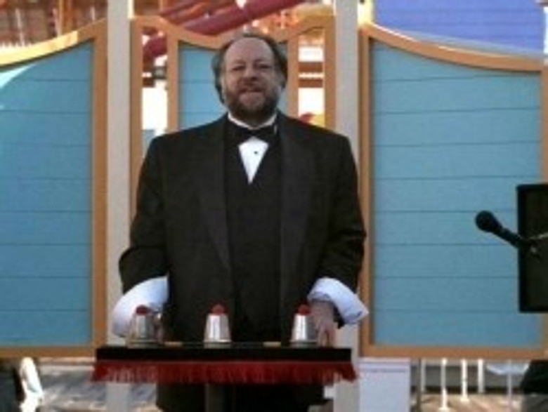 The X-Files S07E08 — The Amazing Maleeni episode still