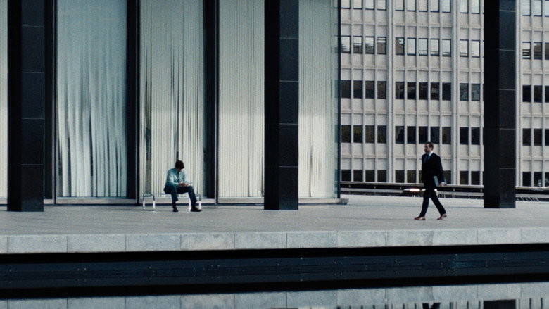Image d'arrière-plan 5 du film Degree of Certainty