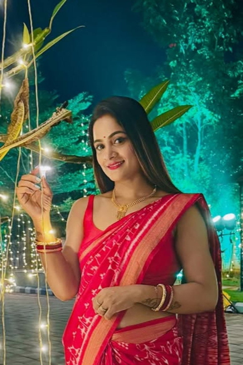 Elli Padhi photo 4