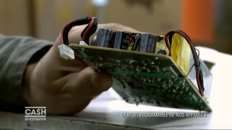 Still image for Cash Investigation season 1 episode 6: The programmed death of our devices Still image for Cash Investigation season 1 episode 6: The programmed death of our devices