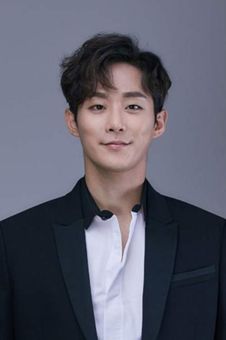 Lee Choong-joo portrait image