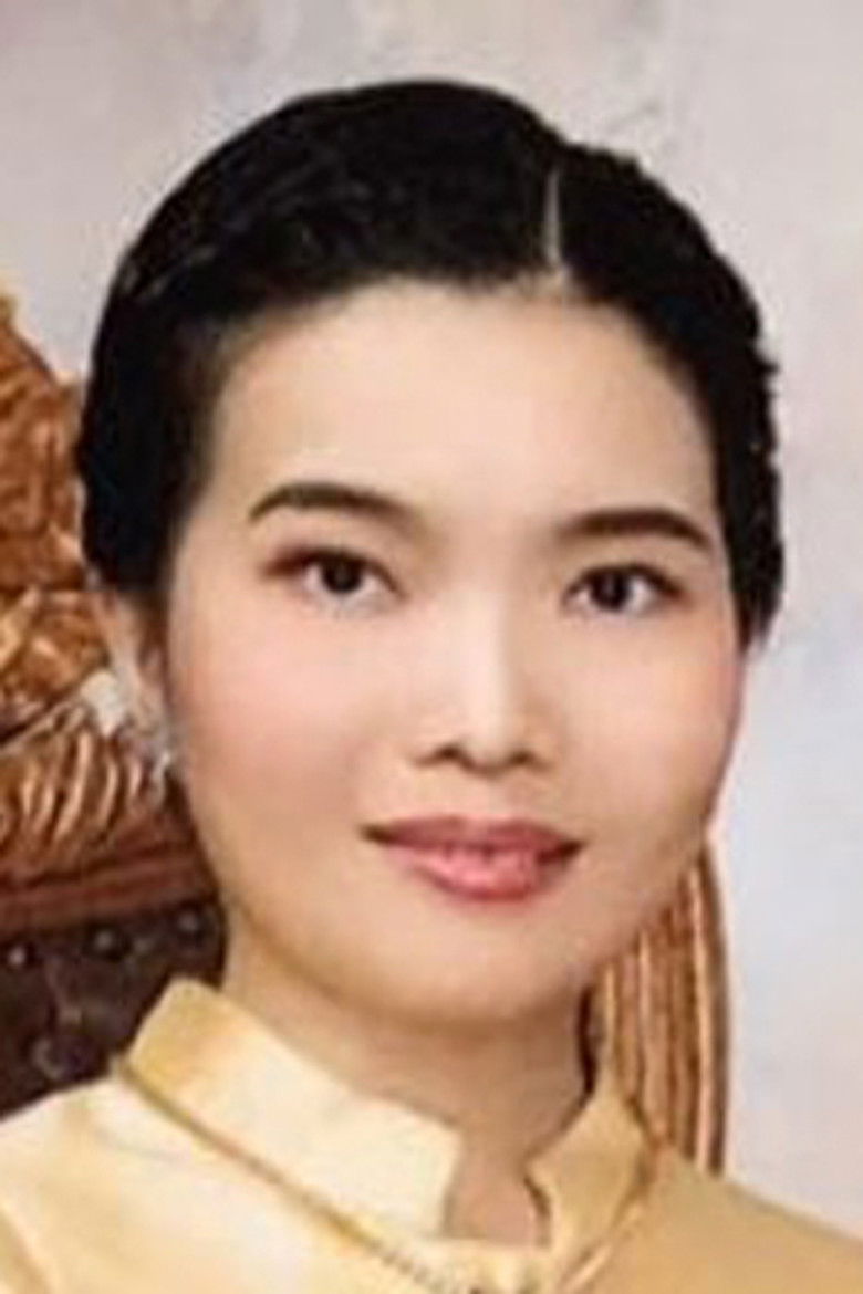 Jaotarn Piyaporn Wayuparp portrait image