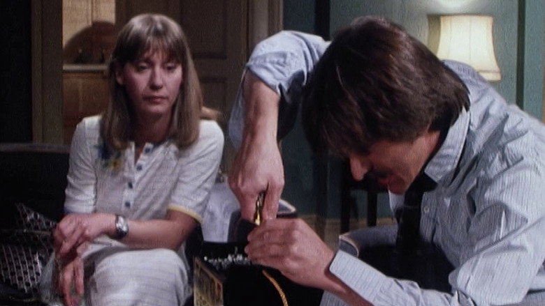 S02E01 – Room With a View