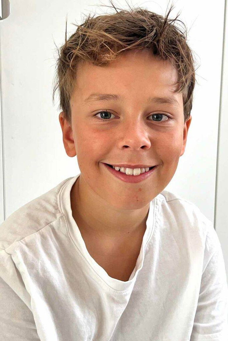 Jona Truschkowski portrait image