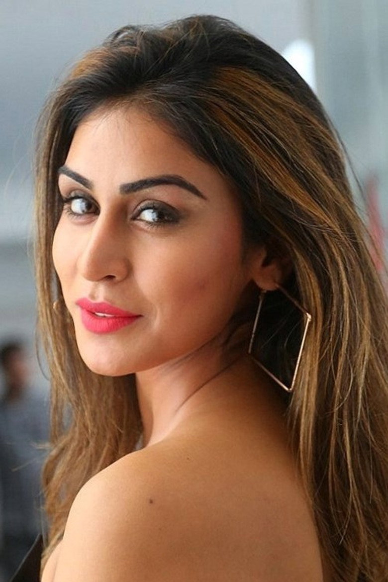 Myra Sareen photo 2