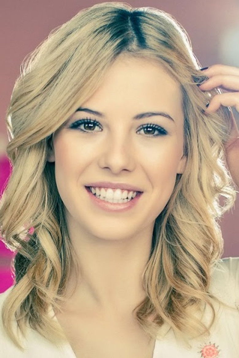 Sarah Kocar portrait image