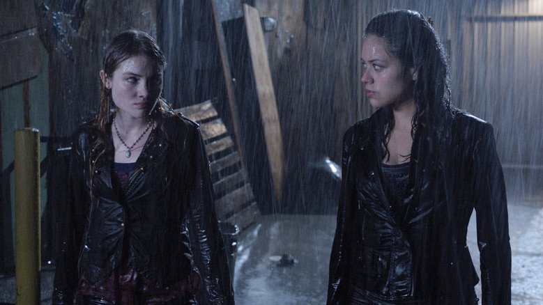 Still from The Nine Lives of Chloe King - 시즌 1 에피소드 3