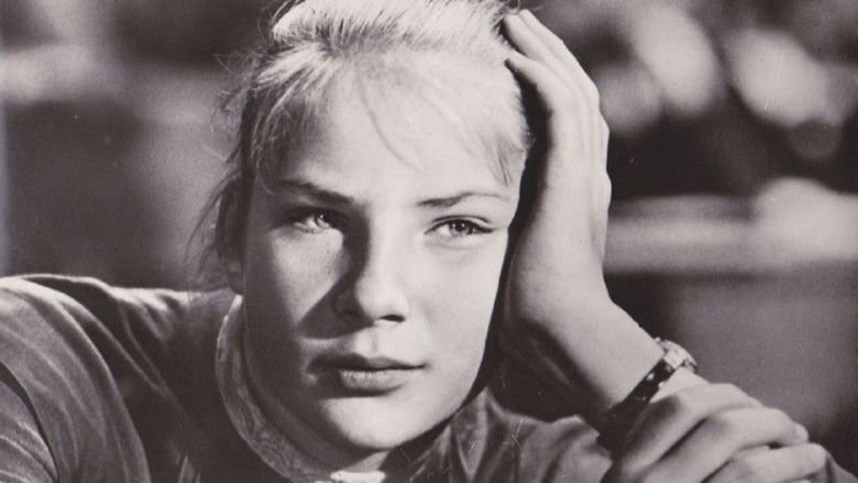 Image d'arrière-plan 1 du film Tomorrow, on April 3rd...