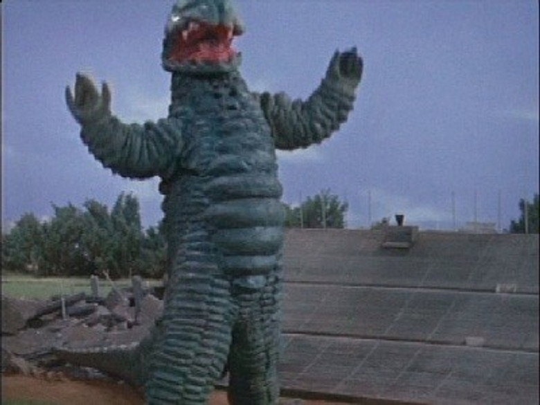 Still from ウルトラマン - Season 1 Episode 19