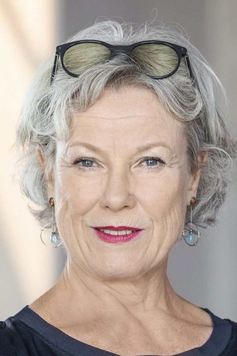 Eva Zahn portrait image