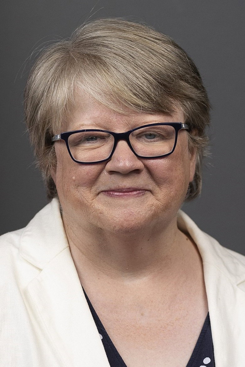Thérèse Coffey portrait