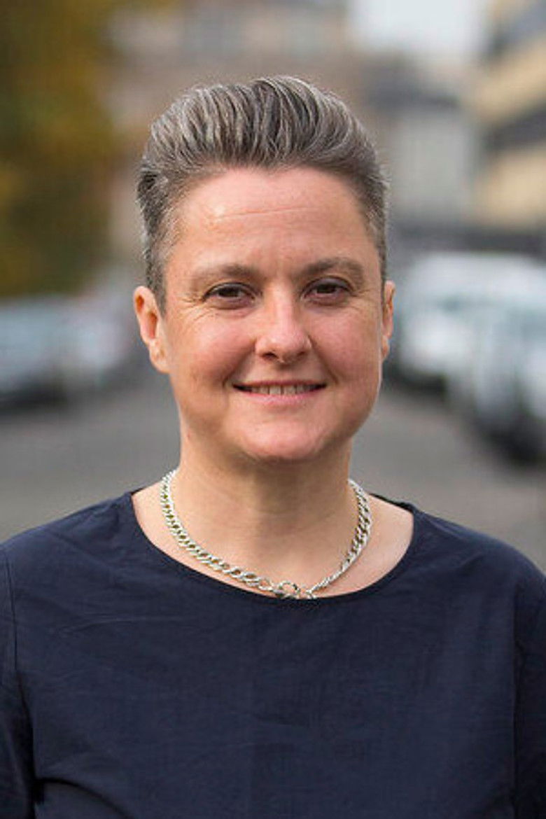 Laura Willoughby portrait image