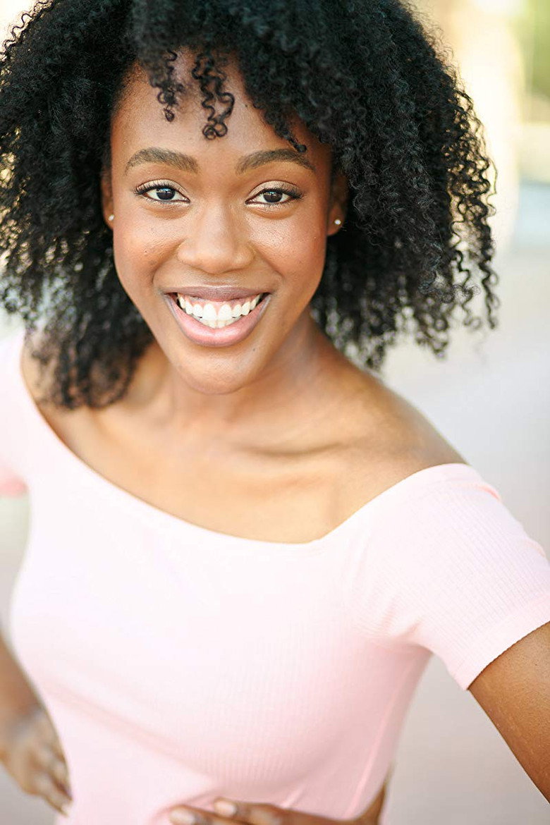 Avia Fields portrait