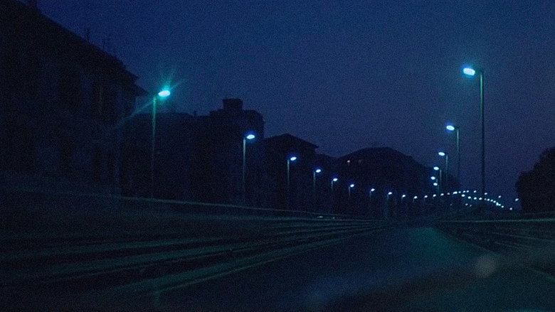 Image d'arrière-plan 1 du film ...a tutte le auto della polizia...