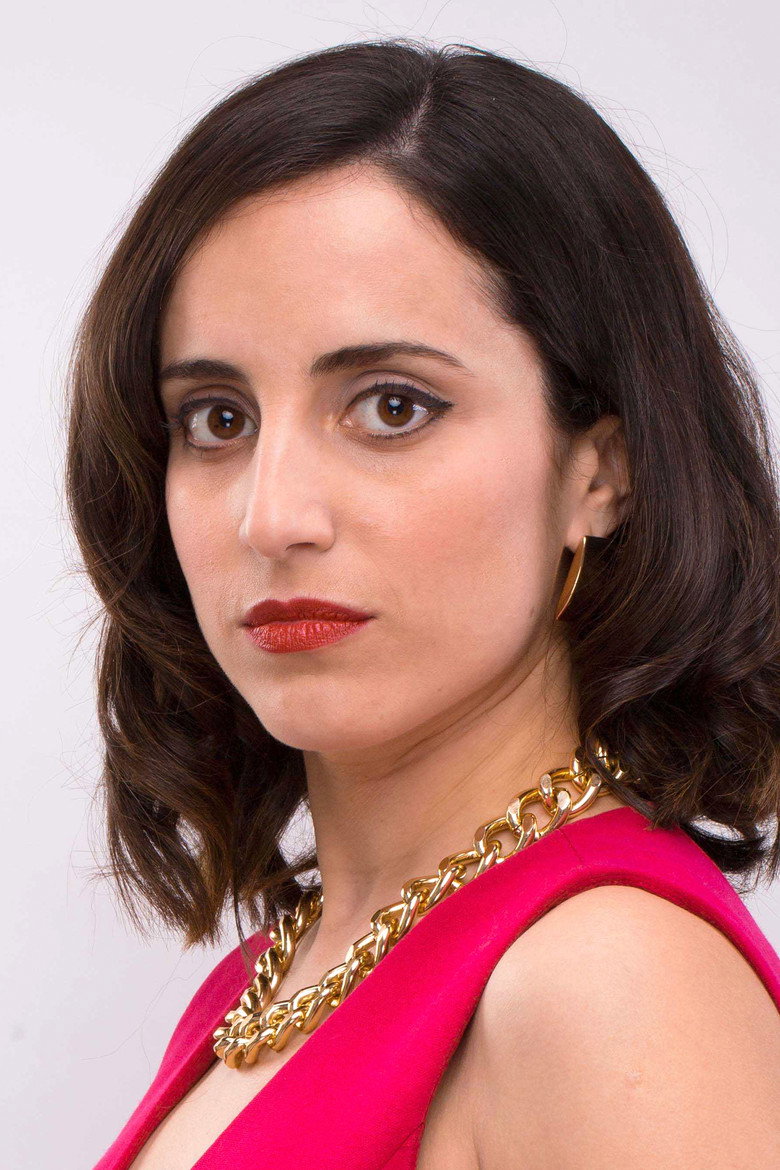 Camila Hirane photo 3