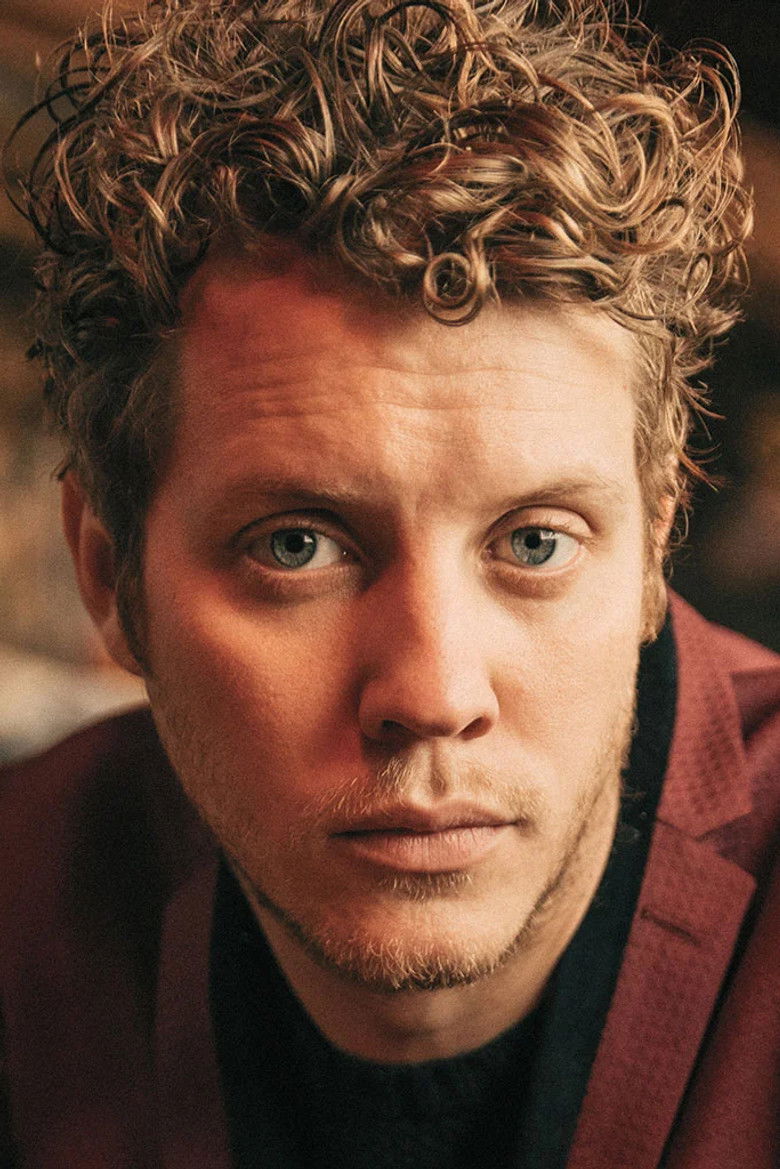 Anderson East portrait image
