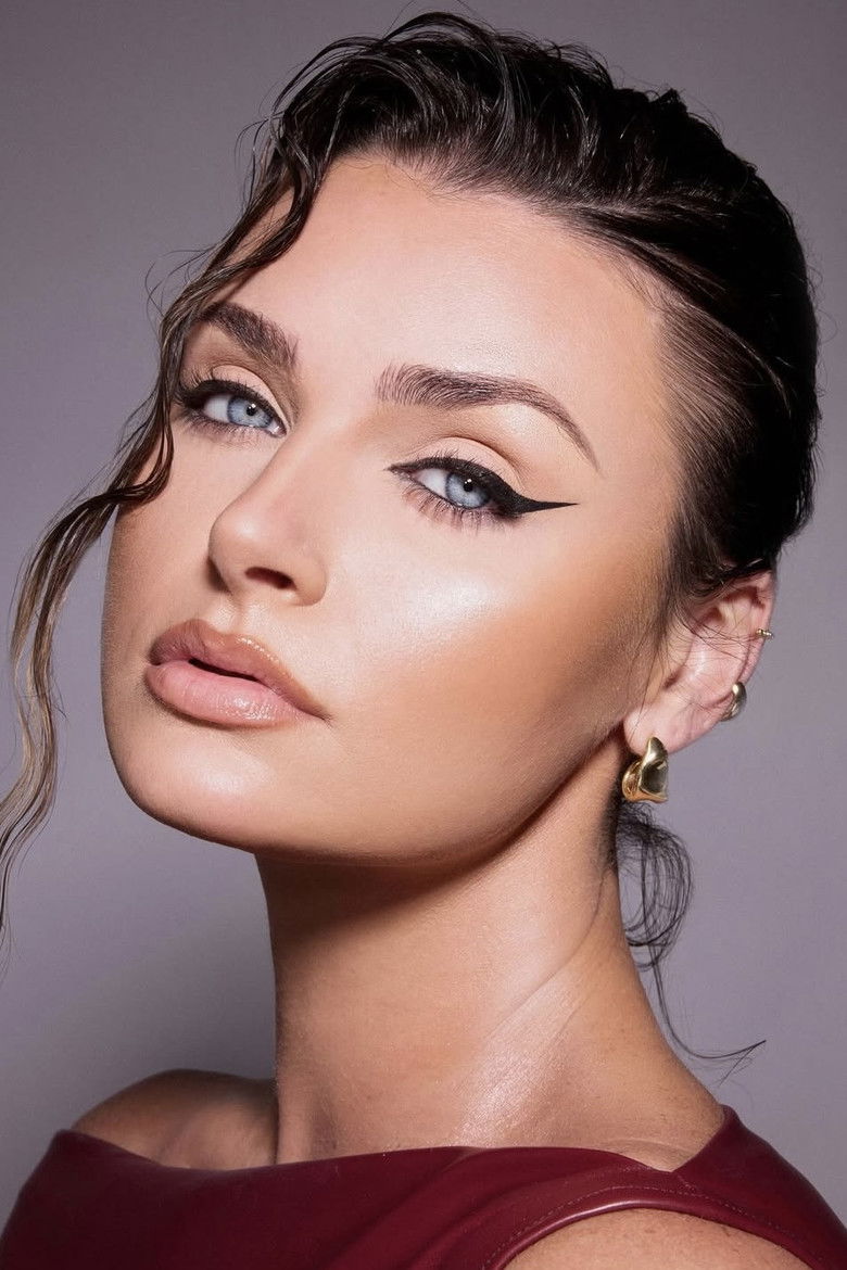 Delanie Dischert portrait image