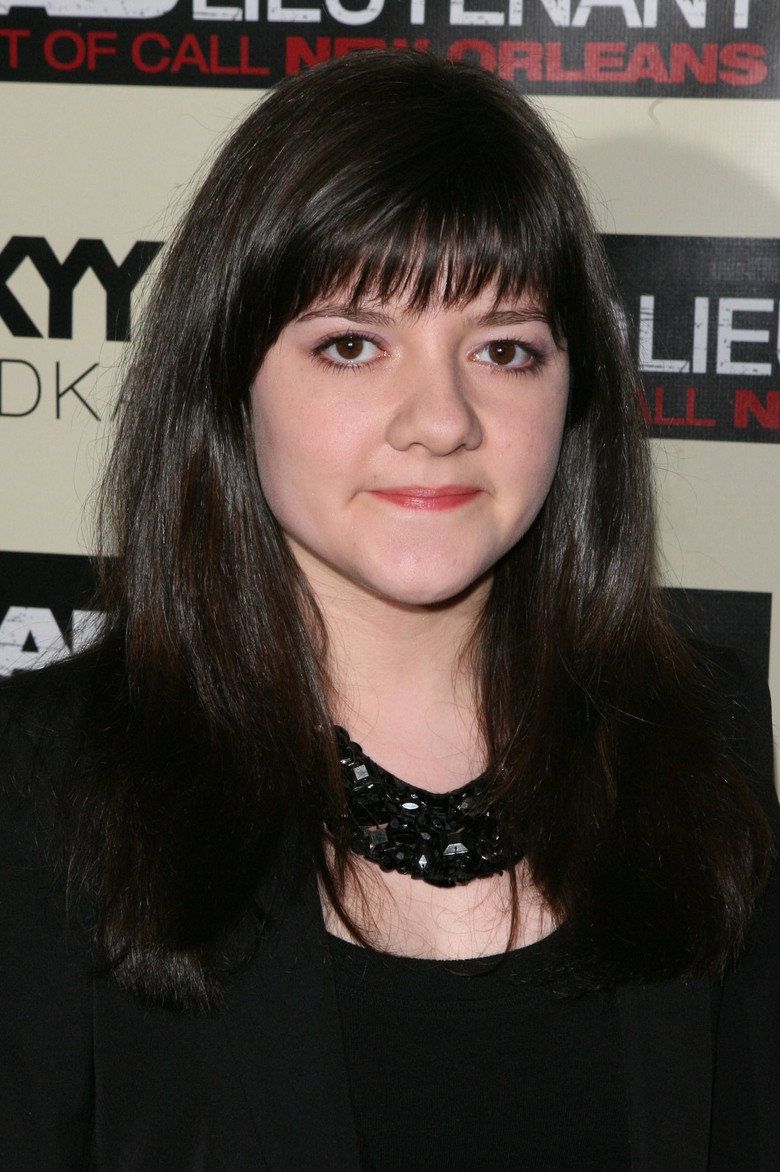 Madeleine Martin photo 7