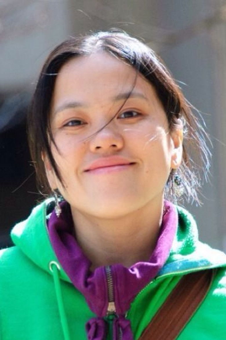 Shi Dingrou portrait image