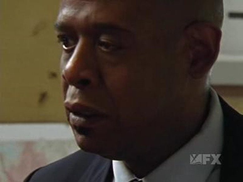 The Shield S06E01 — On the Jones episode still
